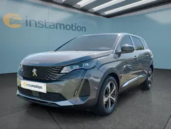 Grau Gebraucht 2023 Peugeot 5008 Van / Kleinbus | 32.249 € (Etwas zu teuer)