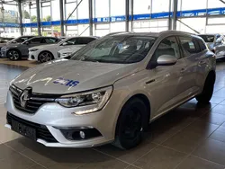 Silber Gebraucht 2020 Renault Mégane GrandTour Business Kombi | 9.800 € (Etwas zu teuer)