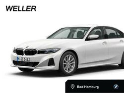 Weiß Gebraucht 2022 BMW 318 Shadowline Limousine | 26.780 € (Fairer Preis)