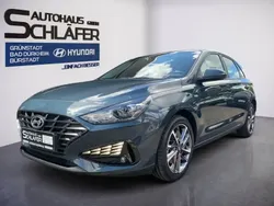 Teal blue / met Gebraucht 2024 Hyundai i30 Trend Limousine | 21.980 € (Fairer Preis)