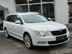 Weiß Gebraucht 2012 Skoda Superb Elegance Kombi | 7.999 € (Fairer Preis)