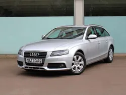 Silber Gebraucht 2011 Audi A4 Limousine | 6.490 € (Guter Preis)