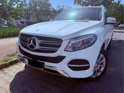 Weiß Gebraucht 2016 Mercedes GLE350 SUV | 22.900 €