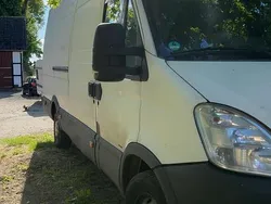 Weiß Gebraucht 2008 Iveco Daily | 4.300 €