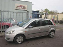 Polarsilber metallic Gebraucht 2007 Ford Fiesta Fun X Kleinwagen | 1.999 € (Fairer Preis)