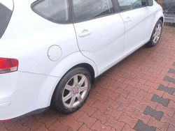 Weiß Gebraucht 2011 Seat Altea XL Style Van / Kleinbus | 5.000 € (Fairer Preis)