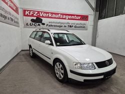 Weiß Gebraucht 2000 VW Passat Kombi | 15.980 €