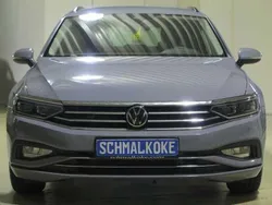 Moonstone gray Gebraucht 2023 VW Passat Business Kombi | 28.950 € (Guter Preis)