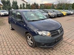 Blau Gebraucht 2015 Dacia Sandero Essentiel Limousine | 1.950 € (Guter Preis)