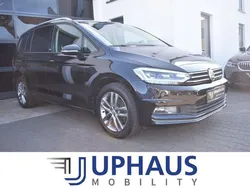 Schwarz (deep black perleffekt) Gebraucht 2017 VW Touran Comfortline Van / Kleinbus | 18.890 € (Fairer Preis)