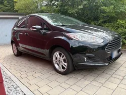 Schwarz Gebraucht 2015 Ford Fiesta SYNC Edition Kleinwagen | 6.000 € (Fairer Preis)