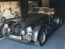 Grau Gebraucht 2024 Morgan Plus 4 Cabrio | 79.400 €
