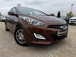 Braun Gebraucht 2012 Hyundai i30 Trend Limousine | 4.999 € (Guter Preis)