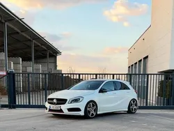 Weiß Gebraucht 2012 Mercedes A250 Kleinwagen | 21.600 €