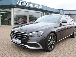 Grau Gebraucht 2021 Mercedes E220 Limousine | 28.900 € (Teuer)