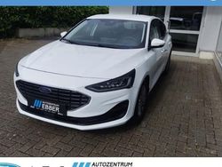 Weiss Gebraucht 2023 Ford Focus Titanium Limousine | 18.979 € (Superpreis)