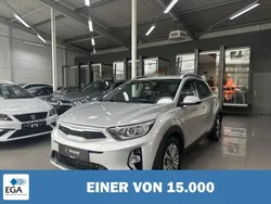 Silber metallic Gebraucht 2023 Kia Stonic Vision SUV | 17.840 € (Fairer Preis)