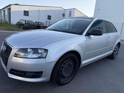 Eissilber metallic Gebraucht 2010 Audi A3 Attraction Limousine | 3.450 € (Superpreis)