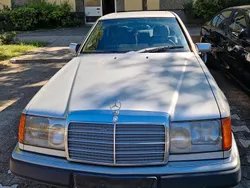 Grau Gebraucht 1992 Mercedes E250 Limousine | 2.500 €