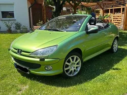 Grün Gebraucht 2004 Peugeot 206 CC Cabrio | 2.000 € (Fairer Preis)