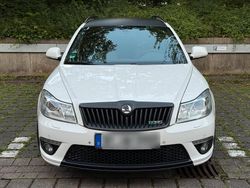 Weiß Gebraucht 2011 Skoda Octavia vRS Kombi | 5.750 € (Fairer Preis)