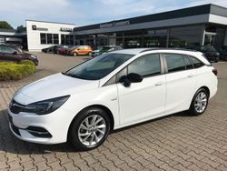 Weiß Gebraucht 2021 Opel Astra Edition Kombi | 14.990 € (Fairer Preis)