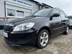 Schwarz Gebraucht 2012 Skoda Fabia Family Kombi | 6.999 € (Fairer Preis)