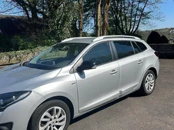 Grau Gebraucht 2016 Renault Mégane GrandTour Kombi | 7.200 € (Fairer Preis)