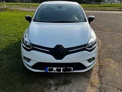 Weiß Gebraucht 2019 Renault Clio IV LIMITED Kleinwagen | 8.500 €