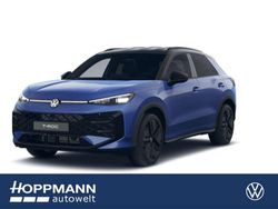 Blau (celestial blue metallic / schwarz uni) Neu 2025 VW T-Roc R-line SUV | 46.325 €