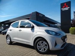 Grau Gebraucht 2023 Hyundai i10 Kleinwagen | 14.790 € (Etwas zu teuer)