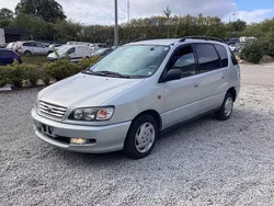 Silber Gebraucht 2000 Toyota Picnic Van / Kleinbus | 2.999 €