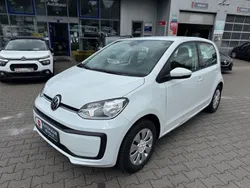 Weiß Gebraucht 2021 VW up! Basis Kleinwagen | 7.876 € (Guter Preis)