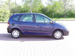 Blau Gebraucht 2001 Renault Scénic Van / Kleinbus | 3.000 €