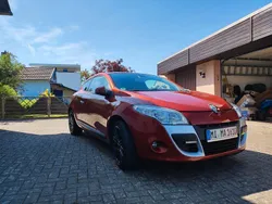 Orange Gebraucht 2009 Renault Mégane III Dynamique Coupé | 2.690 € (Fairer Preis)