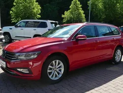 Rot Gebraucht 2022 VW Passat Business Limousine | 20.990 € (Superpreis)