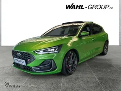 Grün Gebraucht 2024 Ford Focus ST Limousine | 34.950 € (Fairer Preis)