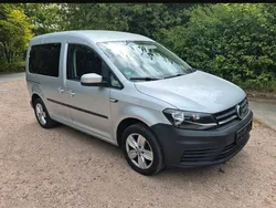 Silber Gebraucht 2016 VW Caddy Trendline Van / Kleinbus | 10.500 € (Guter Preis)