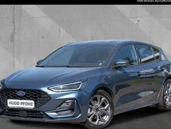 Blau Gebraucht 2024 Ford Focus ST-Line X Limousine | 25.600 € (Guter Preis)