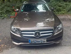 Braun Gebraucht 2018 Mercedes 220 Kombi | 25.900 € (Fairer Preis)