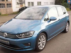 Blau Gebraucht 2017 VW Golf Sportsvan Highline Van / Kleinbus | 14.700 € (Guter Preis)