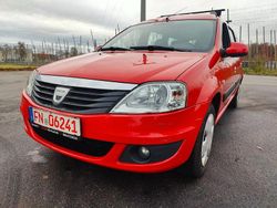 Rot Gebraucht 2009 Dacia Logan MCV Lauréate Kombi | 3.900 € (Etwas zu teuer)