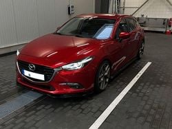 Rot Gebraucht 2018 Mazda 3 Sports-Line Limousine | 11.200 € (Guter Preis)