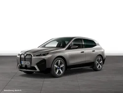 Grau Gebraucht 2024 BMW iX SUV | 56.851 € (Fairer Preis)