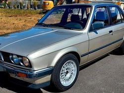 Beige Gebraucht 1986 BMW 325 Performance Limousine | 16.499 €