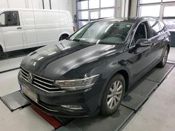 Schwarz Gebraucht 2023 VW Passat Business Kombi | 20.990 € (Fairer Preis)