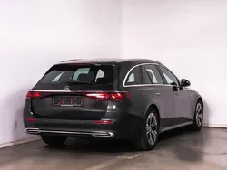 Graphitgrau Gebraucht 2024 Mercedes E220 Avantgarde Kombi | 48.950 € (Guter Preis)