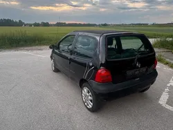 Schwarz Gebraucht 2006 Renault Twingo Kleinwagen | 1.299 € (Fairer Preis)