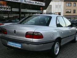 Silber Gebraucht 1996 Opel Omega Limousine | 2.950 € (Teuer)