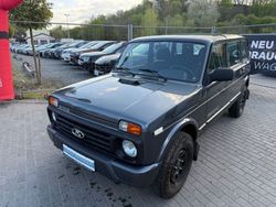 Grau Gebraucht 2016 Lada Urban SUV | 10.900 €